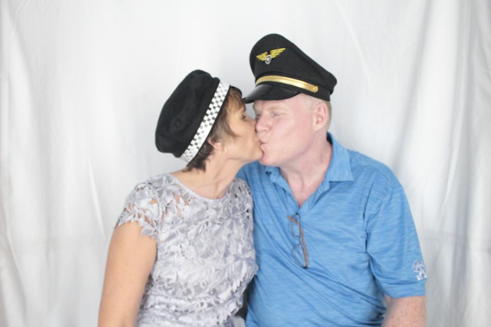 Mr & Mrs Guillen | View more photos from the event at gallery.myphotoboothexperience.co.uk/u/MyPhotoBoothExperienceLtd/Mr-Mrs-Guillen